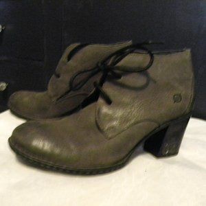 Born Women's Ankle Lace Up Boots Size 9M Chocolate EP1723D